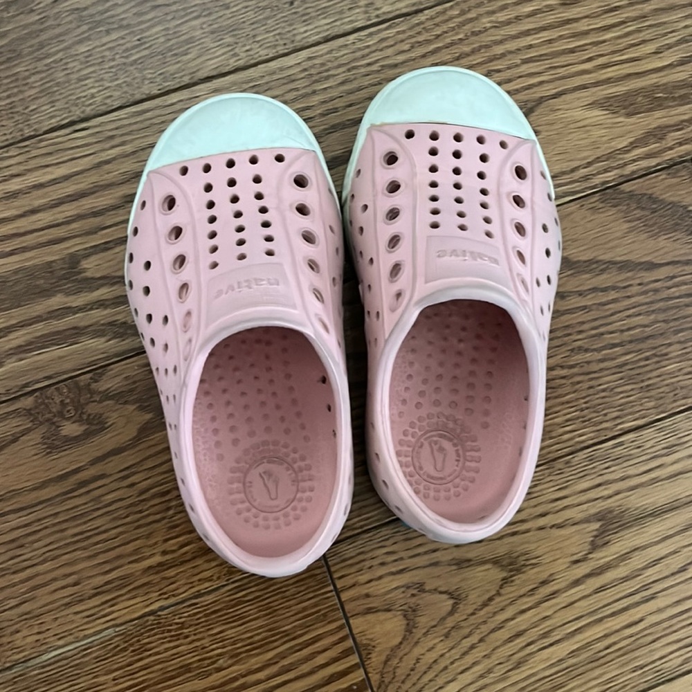 Native shoes pink toddler size 6